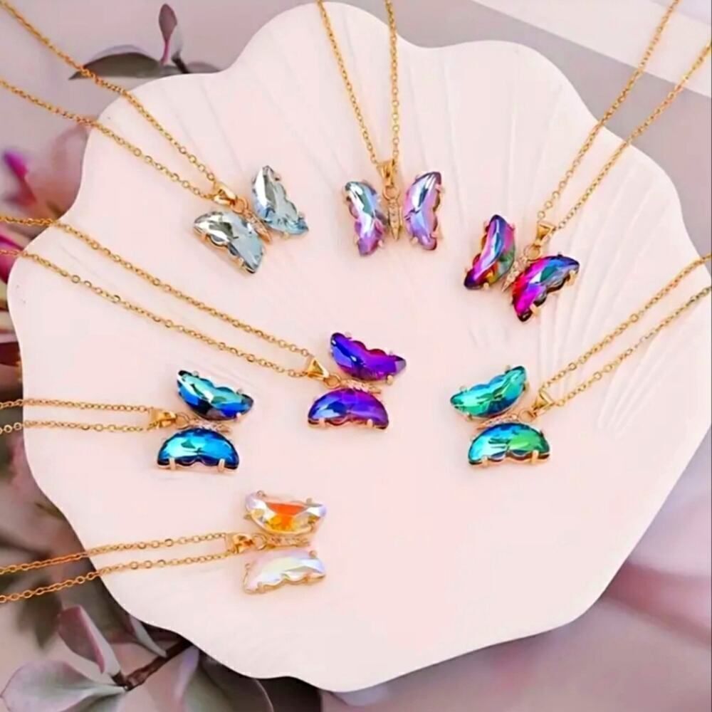 Fashion Style Gradient Butterfly Pendant Necklace for Women